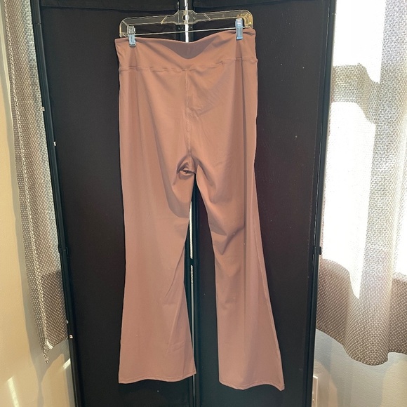 NWT Lemonsky Flare Yoga Pants w/ Crossover Waist, Brown and Purple, 2X - Picture 7 of 9